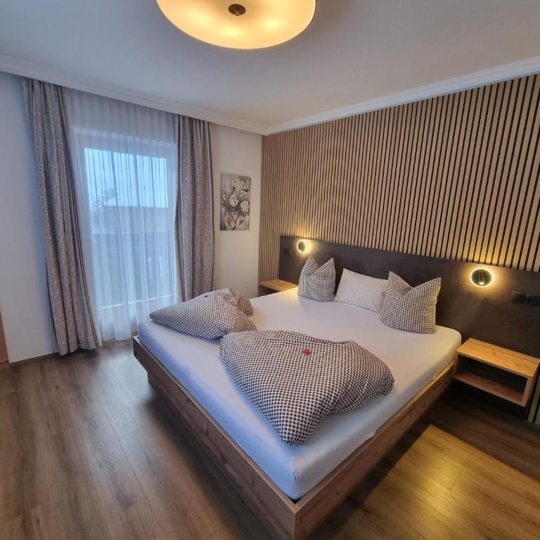Haus Fernblick - Doppelzimmer mit Balkon - 26