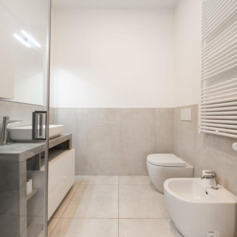 Arcade - 10 minutes walk to Piazza Maggiore - One-Bedroom Apartment - 19