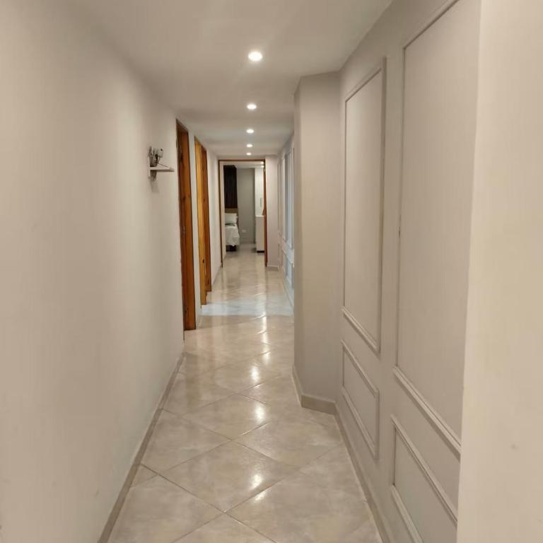 Diseño elegante 3 camas, 100 m2, wifi y vistas 401 - Three-Bedroom Apartment - 35