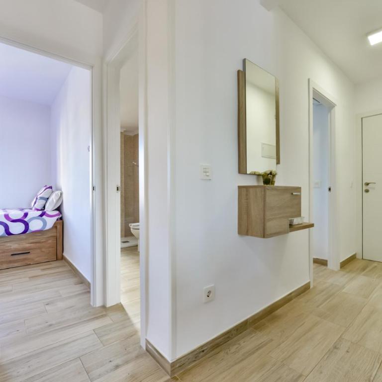 Apartamento "Casa Auri" con Piscina, Wi-fi y Parking Gratis - Apartamento con terraza - 8