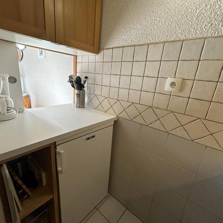 Studio divisible avec balcon plein sud, à 100m des commerces et 80m des remontées mécaniques - FR-1-356-344 - Estudio - 14