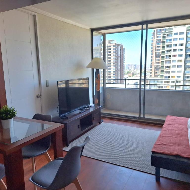 CÓMODO Y EXCELENTE ubicación - Two-Bedroom Apartment - 2