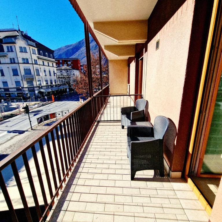 Zero Distance - 60 Steps to trains stations & Huge Terrace with Mountains View - One-Bedroom Apartment - 12