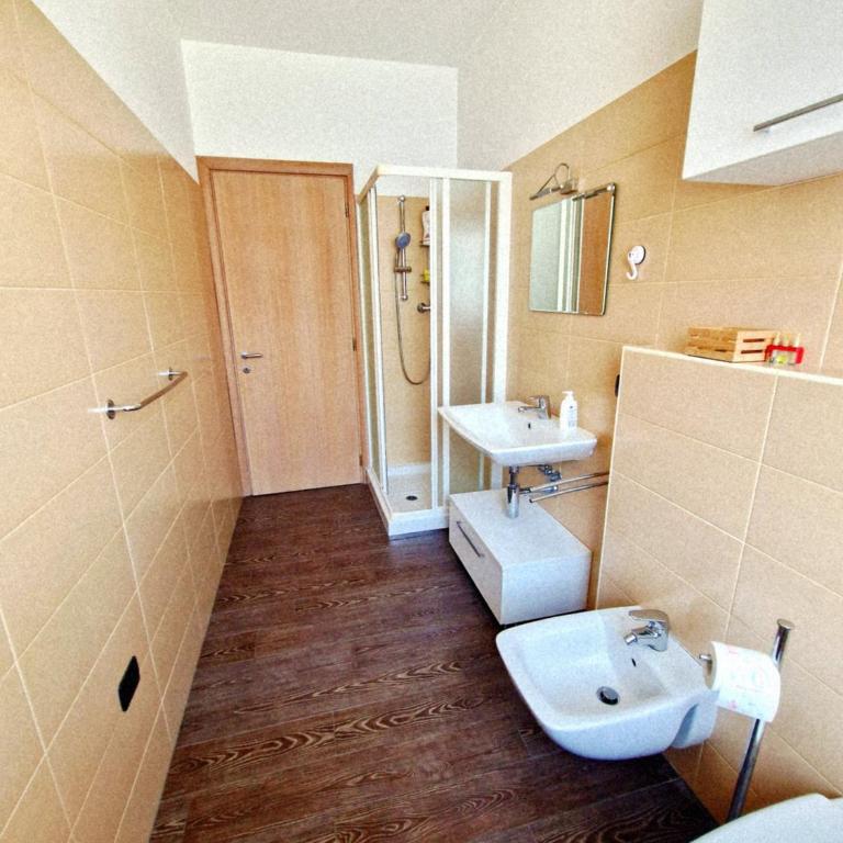 Zero Distance - 60 Steps to trains stations & Huge Terrace with Mountains View - One-Bedroom Apartment - 13