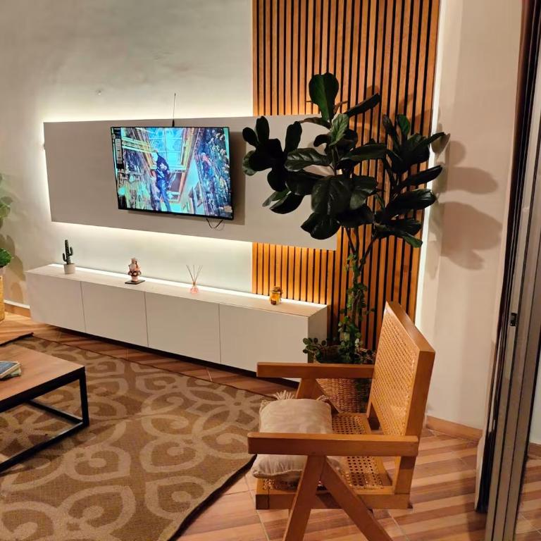 Ambiente natural y amplio, con vista panorámica de Medellín 501 - Three-Bedroom Apartment - 26