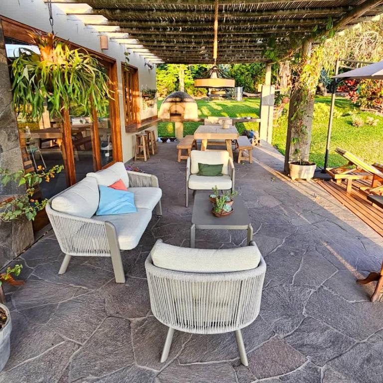Spacious 4BR Country House with Pool in Mala - Vacation Home - 25