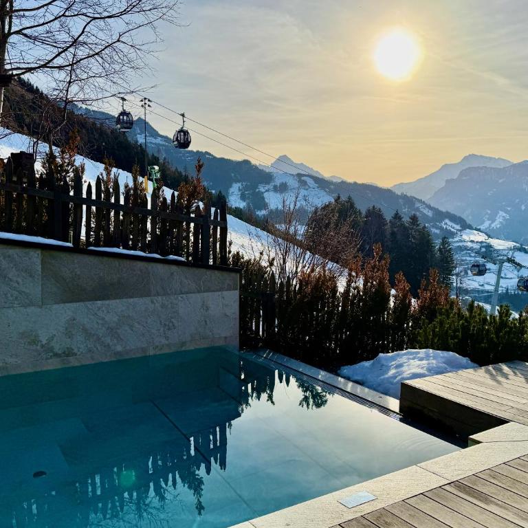 INFINITY SKY LODGE by belle-stay HEATED POOL, SAUNA and LIFT - Ferienhaus - 55