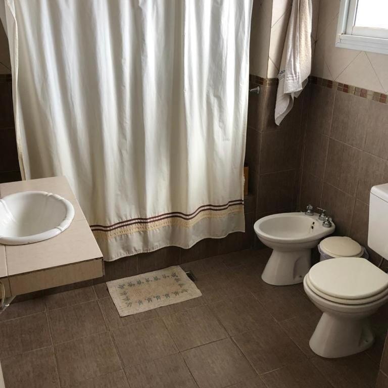 Necochea casa vacacional - Two-Bedroom House - 15