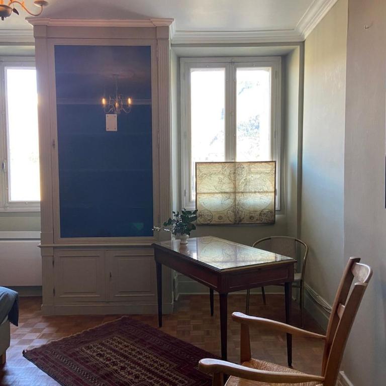 Grand appartement T4 de charme - Apartamento de 2 dormitorios - 18