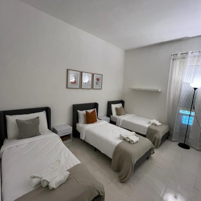 CozyNeat Hub - Posto Letto in Dormitorio Misto - 21