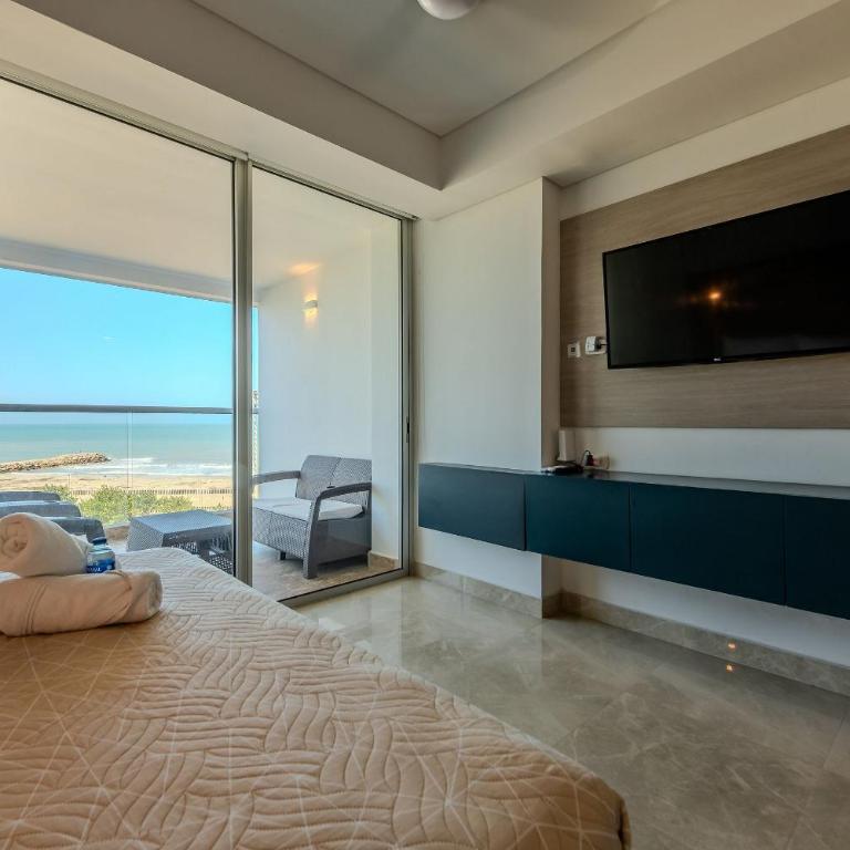 Cartagena Beach Resort - One-Bedroom Apartment with Balcony and Sea View - 22