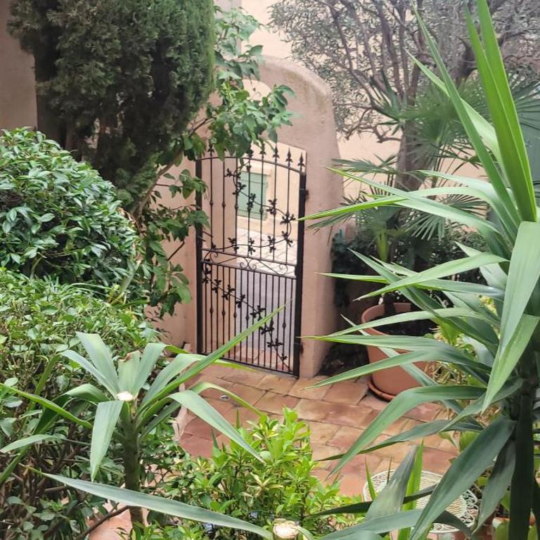 Maison de village privative calme avec jardin Terrasses Cogolin vieux Village - Two-Bedroom Villa - 5