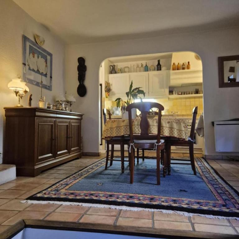 Maison de village privative calme avec jardin Terrasses Cogolin vieux Village - Two-Bedroom Villa - 9
