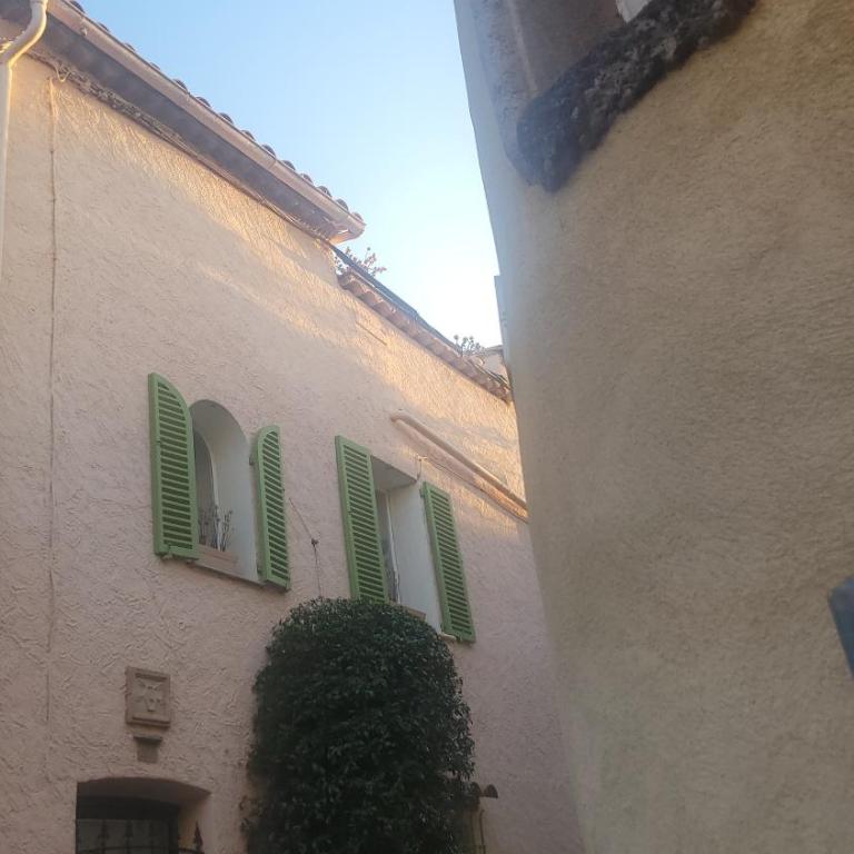 Maison de village privative calme avec jardin Terrasses Cogolin vieux Village - Two-Bedroom Villa - 3