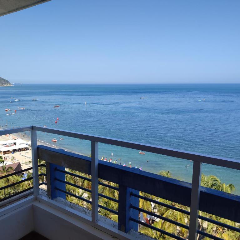 ESPECTACULAR APARTAMENTO FRENTE AL MAR RODADERO Piso 12 VISTA UNICA AL MAR SANTA MARTA - Two-Bedroom Apartment with Balcony and Sea View - 16