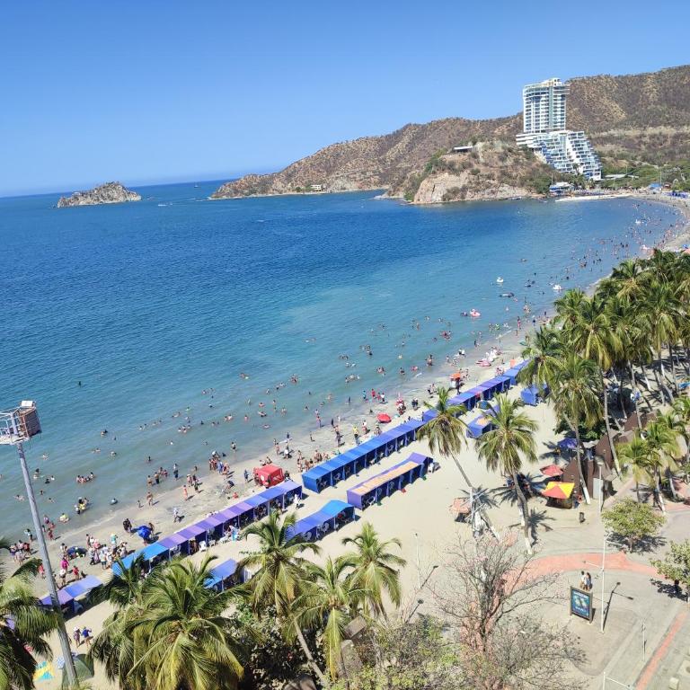 ESPECTACULAR APARTAMENTO FRENTE AL MAR RODADERO Piso 12 VISTA UNICA AL MAR SANTA MARTA - Two-Bedroom Apartment with Balcony and Sea View - 1