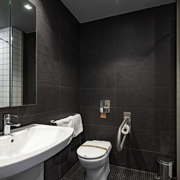 Apartamentos Spa Cueto - Apartamento de 2 dormitorios (4 adultos) - 11