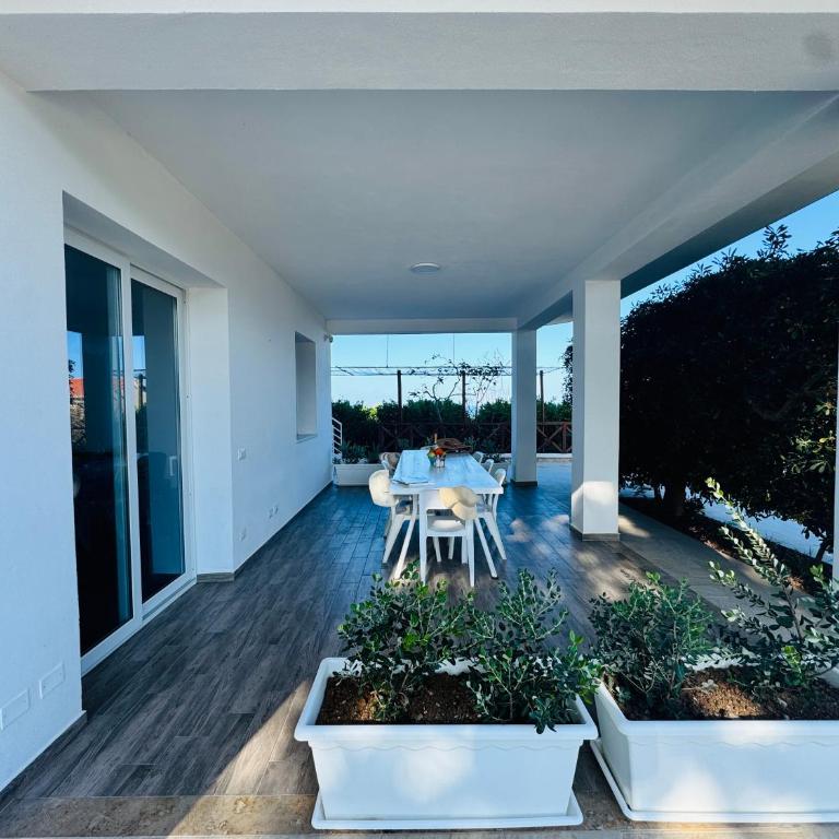 Al Grande Pino - Private pool, Jacuzzi and amazing Sunset - Holiday Home - Ground Floor - 14