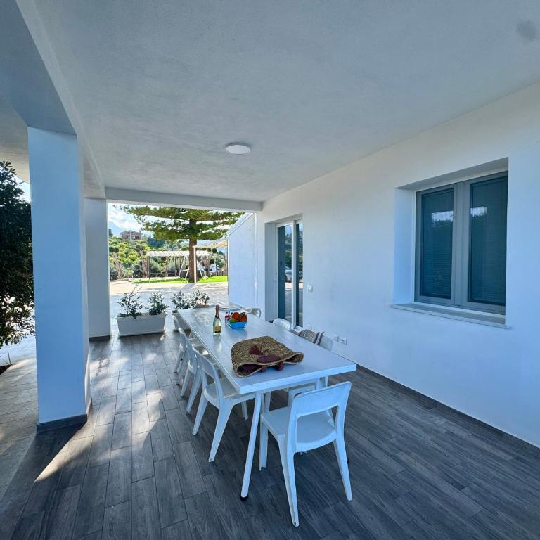 Al Grande Pino - Private pool, Jacuzzi and amazing Sunset - Holiday Home - Ground Floor - 15