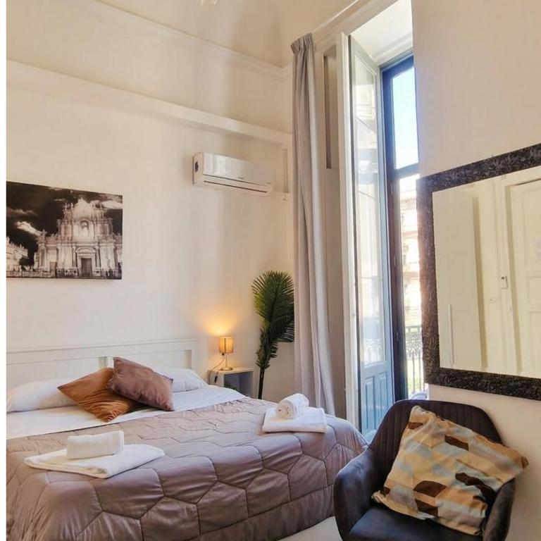 Palazzo Bruca Catania - Triple Room with Balcony - 7