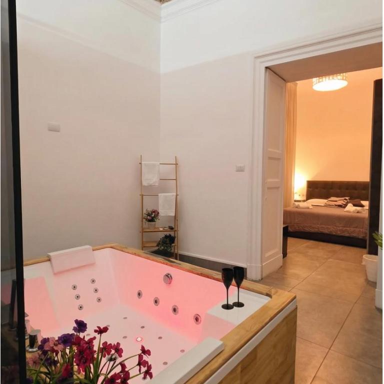 Palazzo Bruca Catania - Suite King con Vasca Idromassaggio - 15