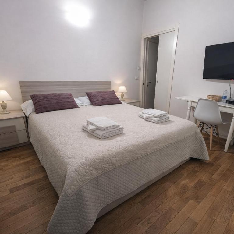 Dorothy Rooms - Double Room with Private Bathroom - 4