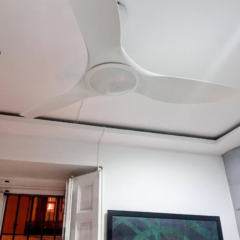 VERSACE 6PACK -SMART HOME-air conditioner - HISTORIC CENTER-GRAN VIA-SOL-MALASANA - Three-Bedroom Apartment - 6