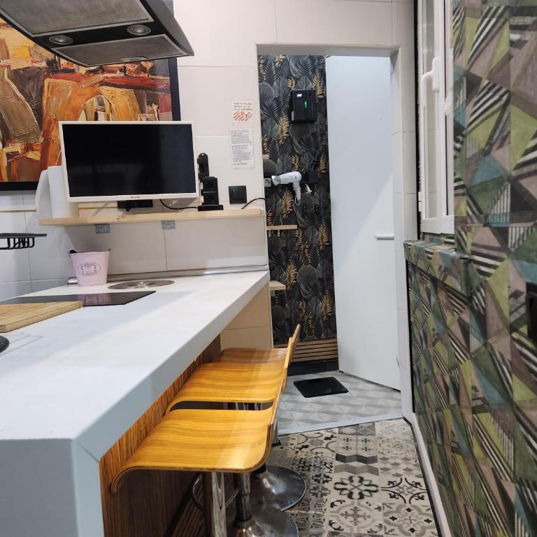 VERSACE 6PACK -SMART HOME-air conditioner - HISTORIC CENTER-GRAN VIA-SOL-MALASANA - Three-Bedroom Apartment - 19