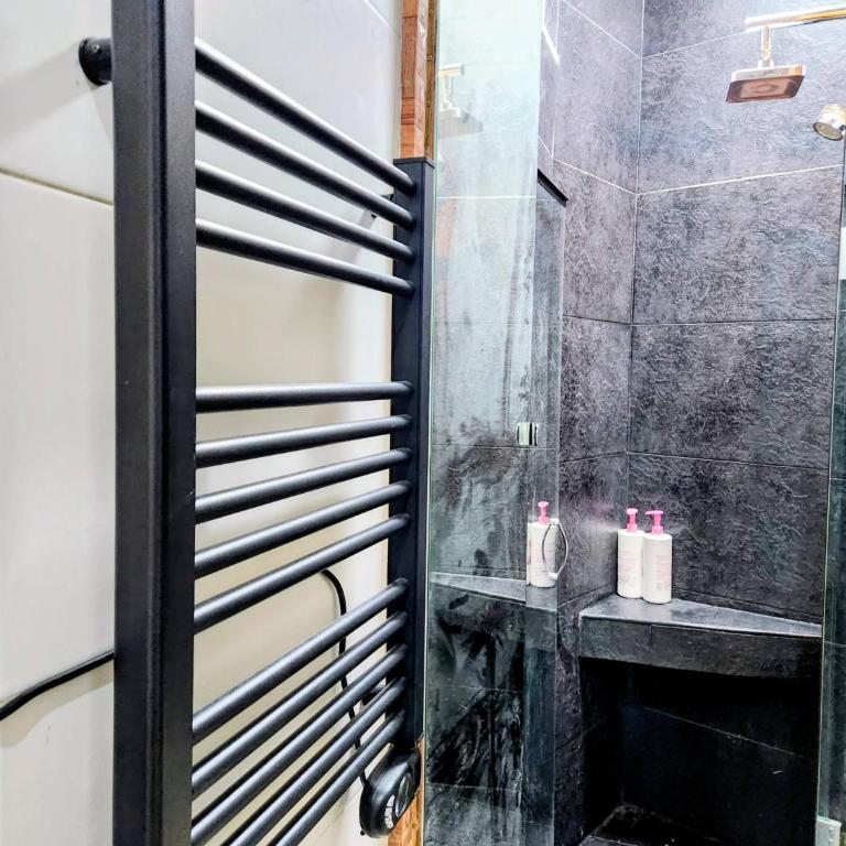 VERSACE 6PACK -SMART HOME-air conditioner - HISTORIC CENTER-GRAN VIA-SOL-MALASANA - Three-Bedroom Apartment - 29