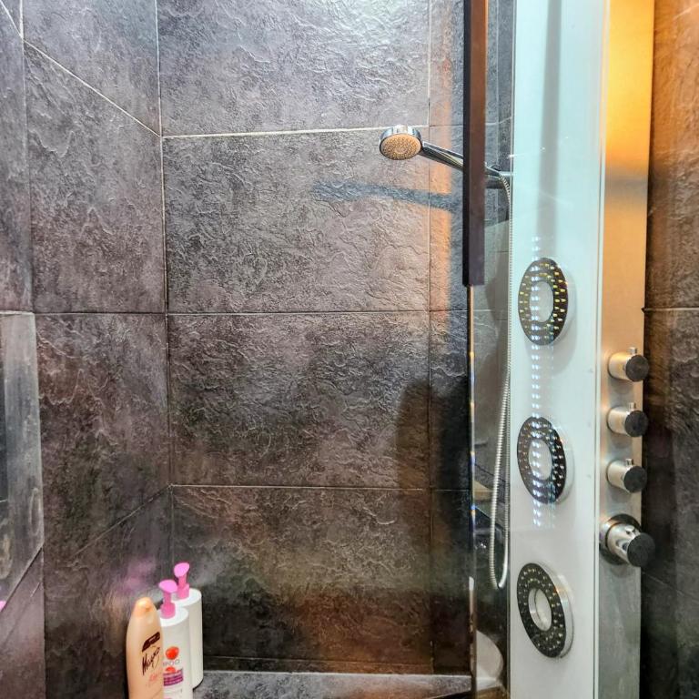 VERSACE 6PACK -SMART HOME-air conditioner - HISTORIC CENTER-GRAN VIA-SOL-MALASANA - Three-Bedroom Apartment - 56