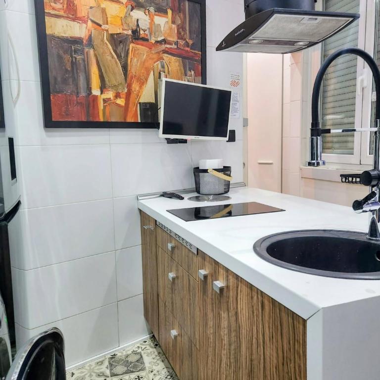 VERSACE 6PACK -SMART HOME-air conditioner - HISTORIC CENTER-GRAN VIA-SOL-MALASANA - Three-Bedroom Apartment - 73