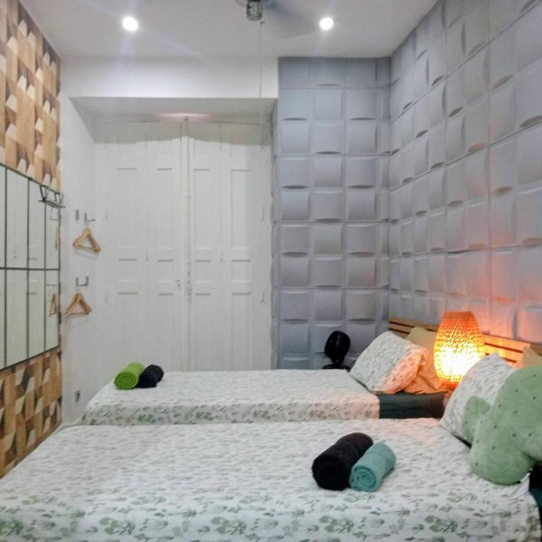 VERSACE 6PACK -SMART HOME-air conditioner - HISTORIC CENTER-GRAN VIA-SOL-MALASANA - Three-Bedroom Apartment - 82