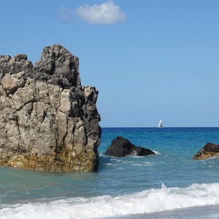Casa fronte mare a San Saba - Appartamento con 2 Camere da Letto - 2