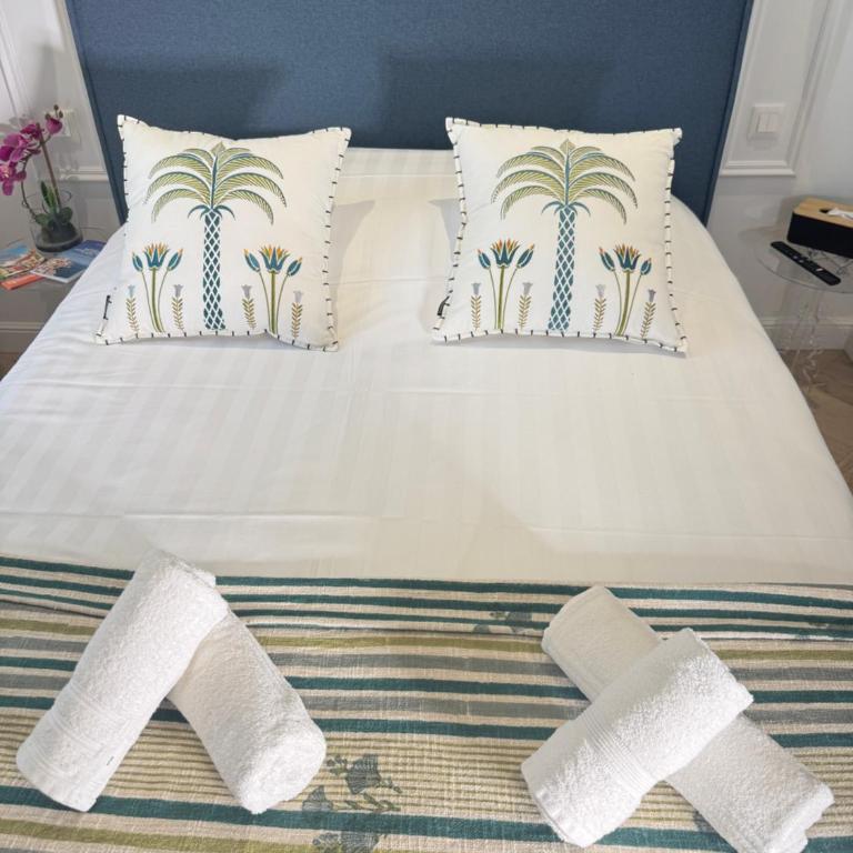 Old town-Exceptional Apartment-in absolute calm - Appartement 2 Chambres - Vue sur Jardin - 34