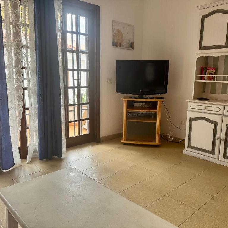 One-Bedroom Apartment with Pool at Bounganvillas San Eugenio - Apartamento de 1 dormitorio con balcón - 27