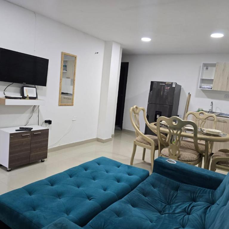 APARTAMENTOS LOS MANGLARES marbella - Family Double Room - 16