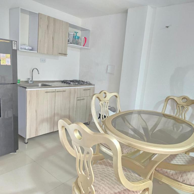 APARTAMENTOS LOS MANGLARES marbella - Family Double Room - 2