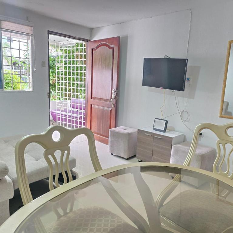 APARTAMENTOS LOS MANGLARES marbella - Family Double Room - 27
