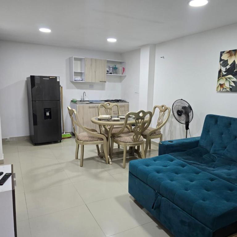 APARTAMENTOS LOS MANGLARES marbella - Family Double Room - 28