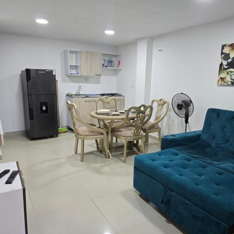 APARTAMENTOS LOS MANGLARES marbella - Family Double Room - 32