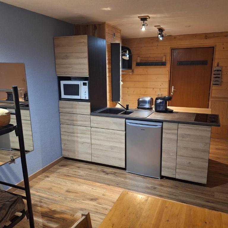 appartement 1650, vue imprenable sur la vallée, 50 m des pistes, 40 m2 - Two-Bedroom Apartment - 5