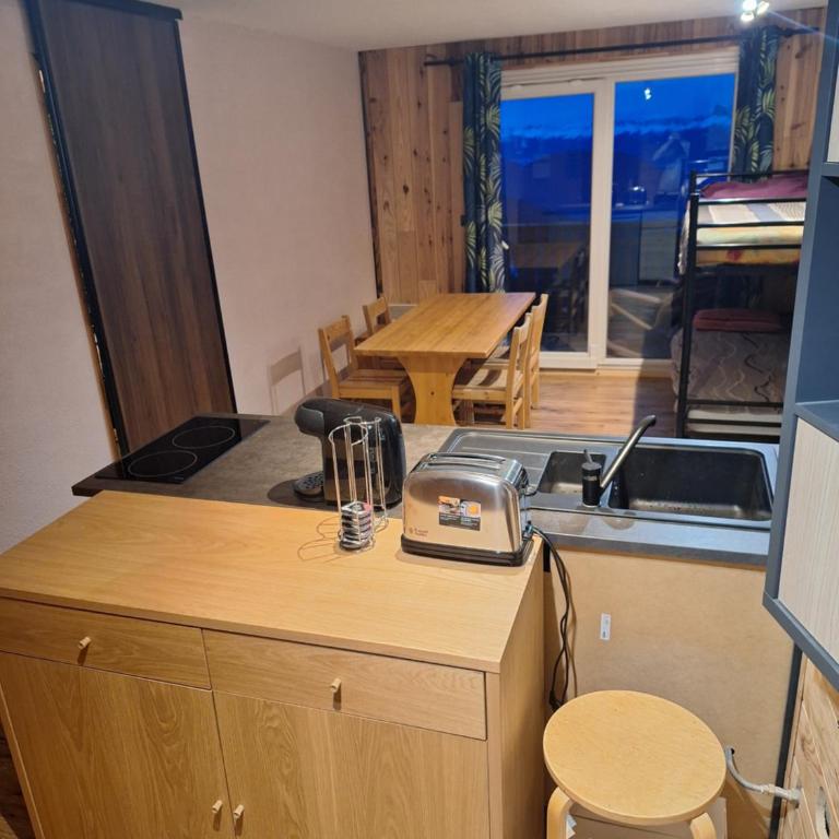 appartement 1650, vue imprenable sur la vallée, 50 m des pistes, 40 m2 - Two-Bedroom Apartment - 12
