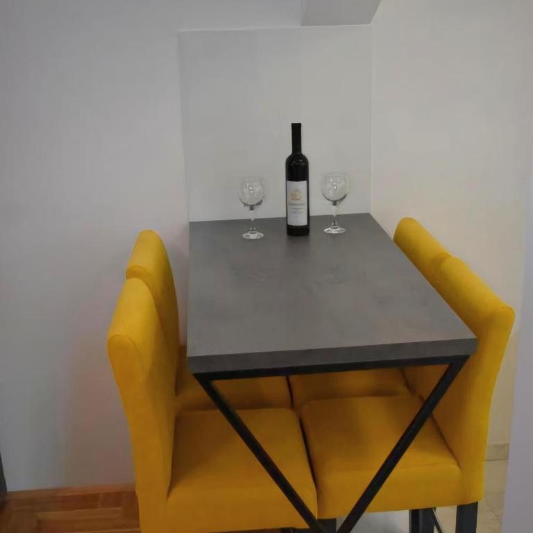 OMMI - One-Bedroom Apartment - 13