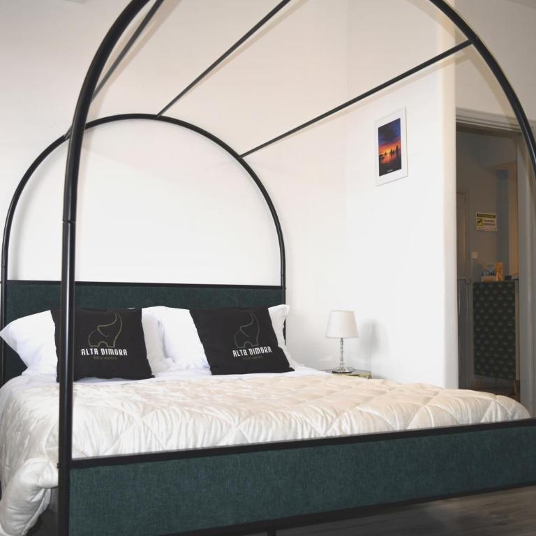 Alta Dimora b&b suites - Triple Room with Balcony - 1