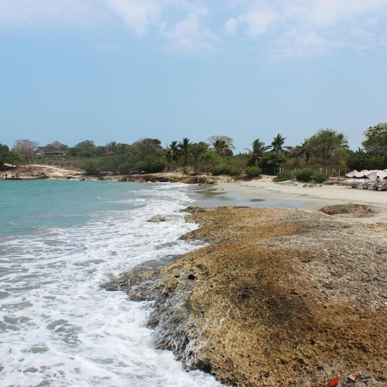 Suemar Cabaña de Playa en Isla de Tierra Bomba - Two-Bedroom House - 16