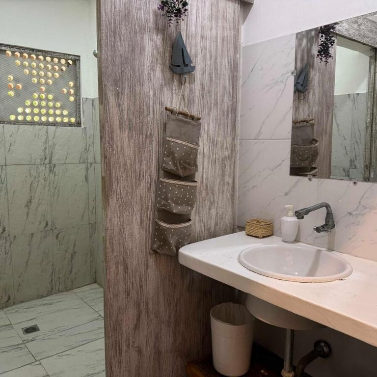 Suemar Cabaña de Playa en Isla de Tierra Bomba - Two-Bedroom House - 62