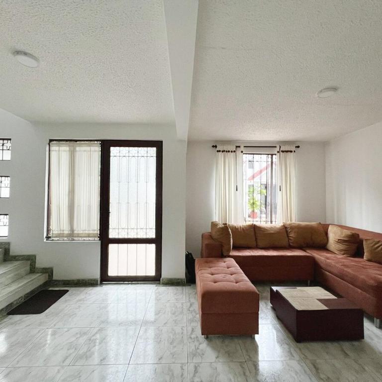 La Casita Bella - Estadías Largas - Three-Bedroom House - 1