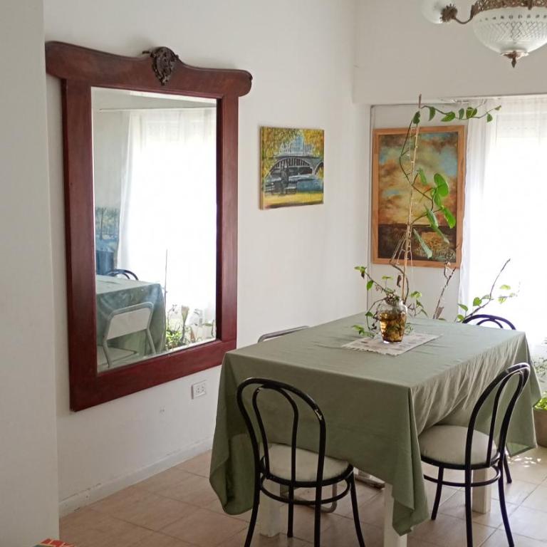 Casa comoda cerca del centro - Casa de 2 dormitorios - 2