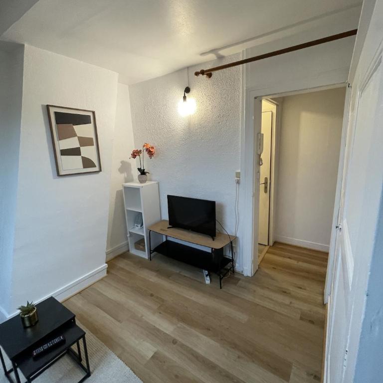 Cozy, fully equipped apartment - Downtown Rouen - 4 people - Appartamento con 1 Camera da Letto - 8
