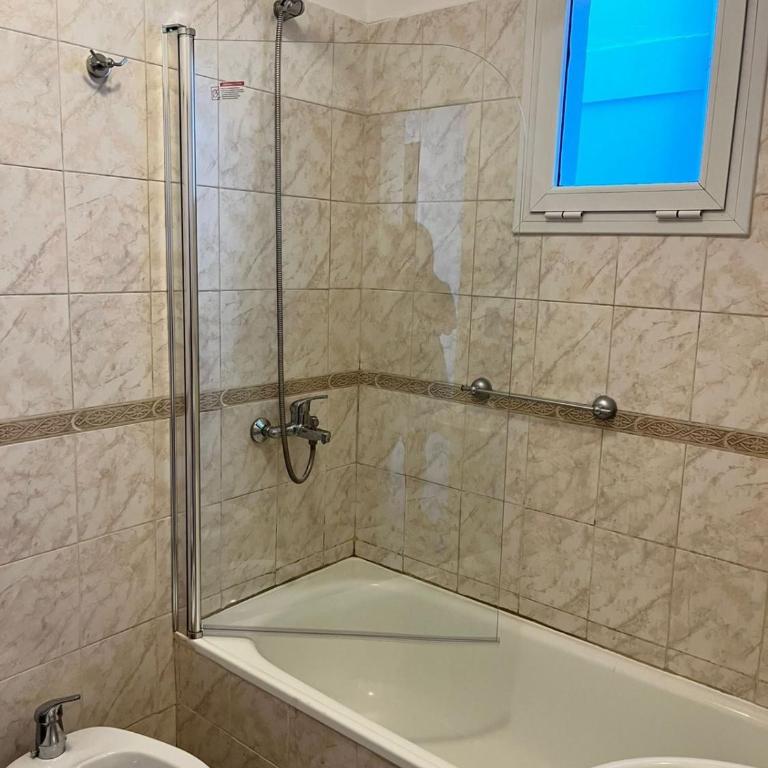 Beautiful studio apartment 400 meters from the beach - Studio - 4